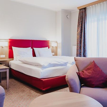 Hotel Hachinger Hof Oberhaching Bagian luar foto