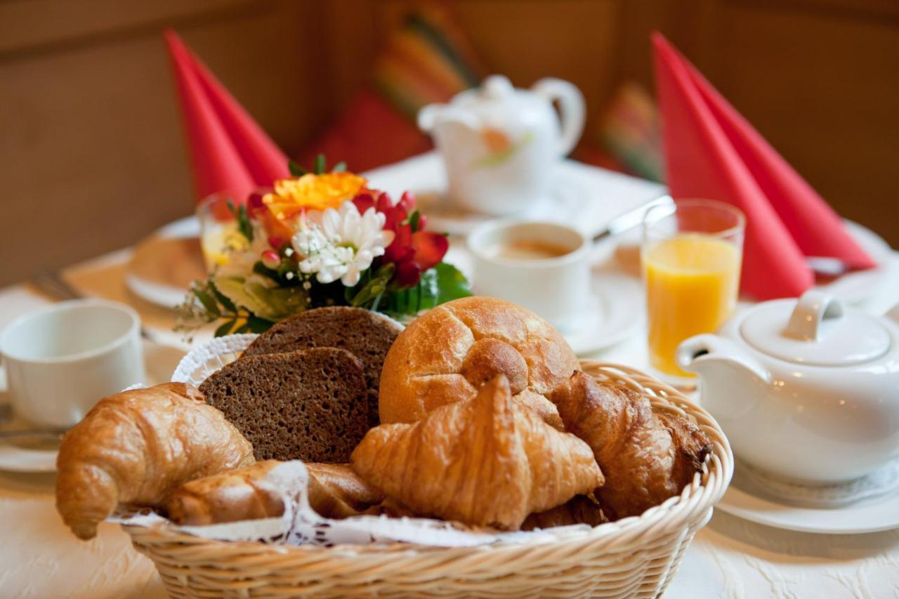 Hotel Hachinger Hof Oberhaching Bagian luar foto