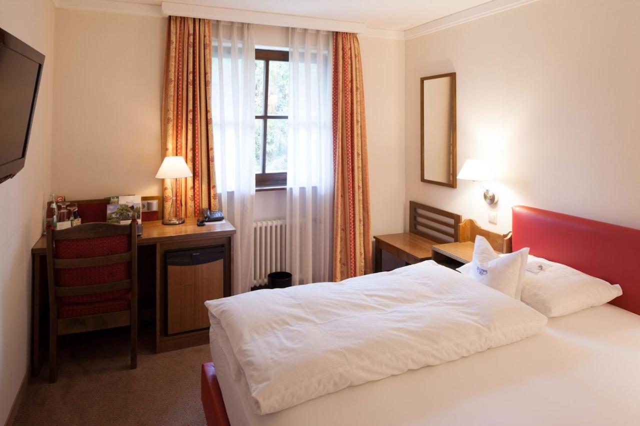 Hotel Hachinger Hof Oberhaching Bagian luar foto
