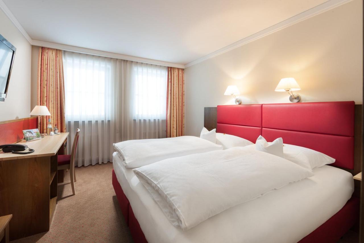 Hotel Hachinger Hof Oberhaching Bagian luar foto