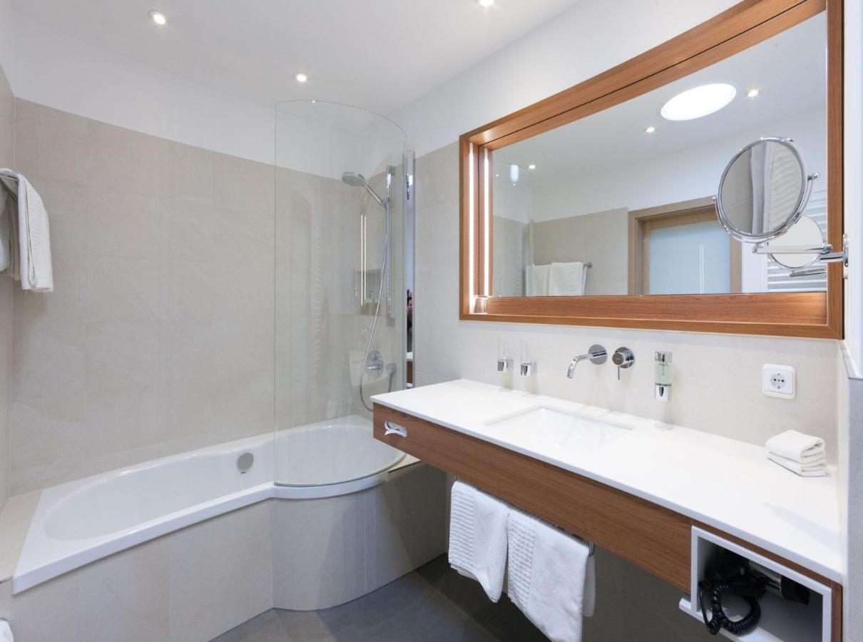 Hotel Hachinger Hof Oberhaching Bagian luar foto