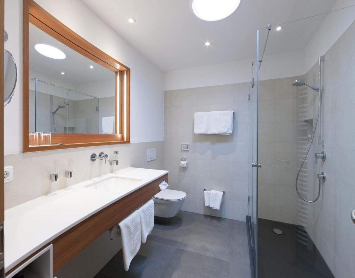 Hotel Hachinger Hof Oberhaching Bagian luar foto
